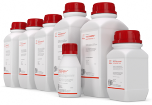 Photo de famille des excipients de la gamme Fagron TrichoConcept servant à la fabrication des préparations magistrales traitant l'alopécie